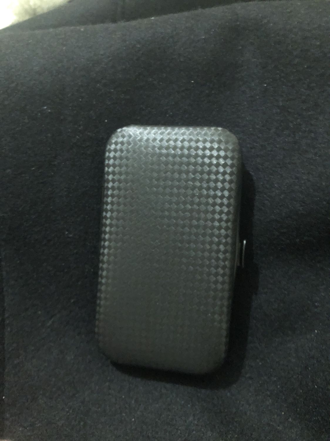 Bấm móng tay cùn, kéo cùn, nhíp chưa nhổ lông nên chưa biết, còn cái lấy ráy tai thì như những cái khác thôi