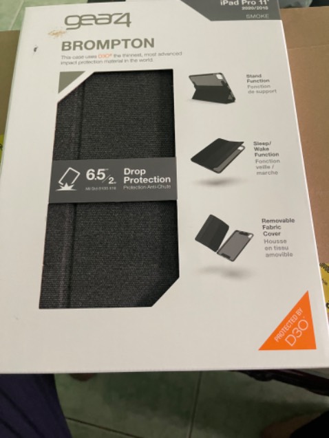 SP này nhớ đặt hàng có tặng củ sạc, nhưng mở hàng ko thấy, xem lại giúp