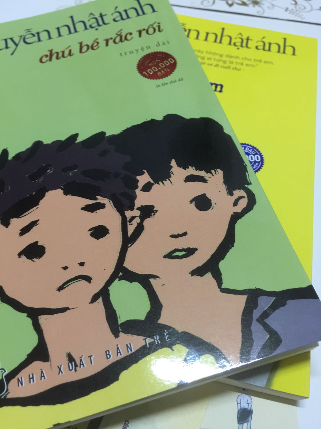 Giao hàng cẩn thận ạ, không bị móp méo hay ảnh hưởng gì đến sách❤️, th.gian giao hàng nhanh đúng hạn.