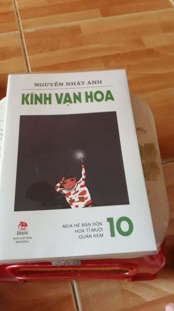 Rất hài lòng về Tiki, giao hàng rất nhanh, mình luôn canh lúc giảm giá để mua nên rất ok, mua mấy chục cuốn rồi mà cuốn nào cũng hay miễn bàn, đặc biệt là bộ kính vạn hoa của thầy Ánh!, sẽ luôn ủng hộ Tiki