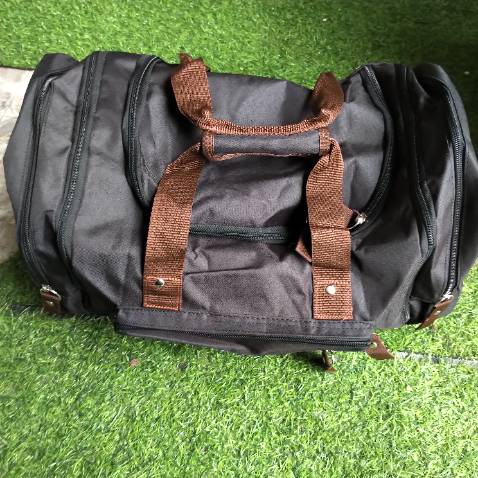 Hợp lý với số tiền bỏ ra.
Giao hàng nhanh, đường may mũi chỉ ổn