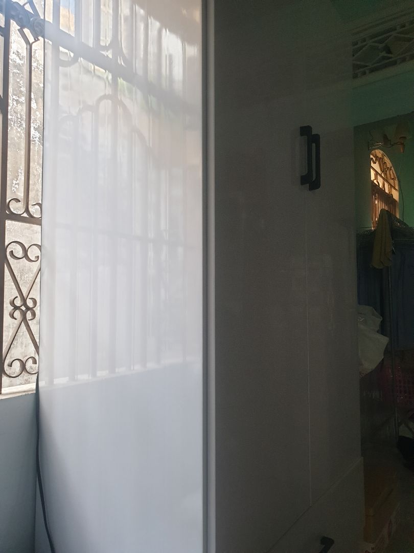 Giao hàng hơi chậm, phải phản ánh với tiki mới giao. Tủ mới, đẹp!