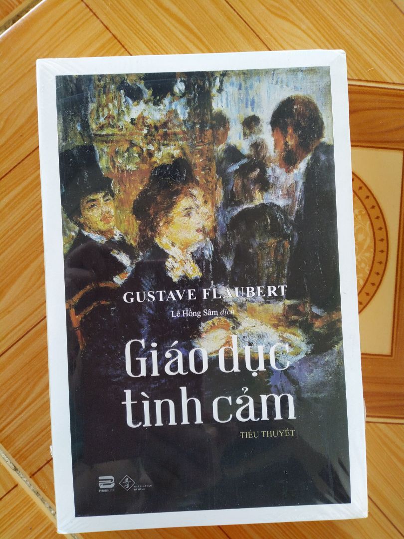 Mình có đọc trích đoạn rồi thấy hay mới đặt mua sách. Tên sách nghe như đang định dạy người ta yêu đương thế nào, nhưng thực tế là tiểu thuyết, rất hay đó nha.