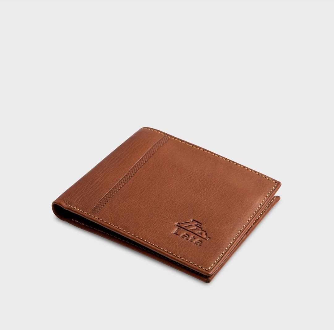 Ví rất đẹp, ba mình rất thích luôn, dày dặn, thơm mùi da. Shop hỗ trợ rất nhiệt tình. Sẽ ghé ủng hộ shop dài dài. Ví rất đẹp, ba mình rất thích luôn, dày dặn, thơm mùi da. Shop hỗ trợ rất nhiệt tình. Sẽ ghé ủng hộ shop dài dài.