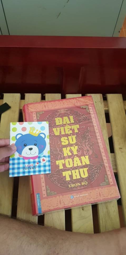 Đề tên sản phẩm "Đại Việt Sử Ký Toàn Thư TẶNG KÈM POSTCARD VÀ SỔ TAY BÌA DA"

haha kèm postcard với sổ da cơ à :) hình ảnh thì lồng lộn mà gửi khách được quyển sổ 1K và postcard cũng chả thấy đâu :)
