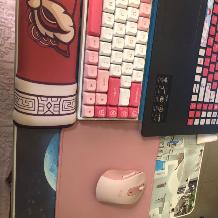 Nhỏ so với tưởng tượng. Đặt giao trong ngày mà ngày sau m giao. Chán ko tả đc. Nhưng thôi vì đây là lỗi của tiki ko phải do shop. Chứ ko cho mẹ 1 sao rồi. Làm ăn bát nháo