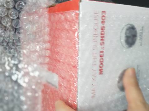 Hình thức đẹp,xay nhanh, và mọi người chú ý cẩn thận cái lưỡi dao nhé, bén lắm. Mua xong mà các chị ở phòng nhờ mua thêm mấy cái, ai cũng khen nhé.