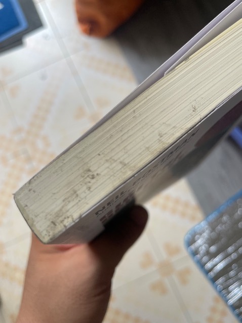 Nhận sách bị dơ, viết phản hồi không hài lòng.
Tiki gọi lại hỏi thăm và đổi cuốn mới cho mình liền luôn. Tuyệt vời!.