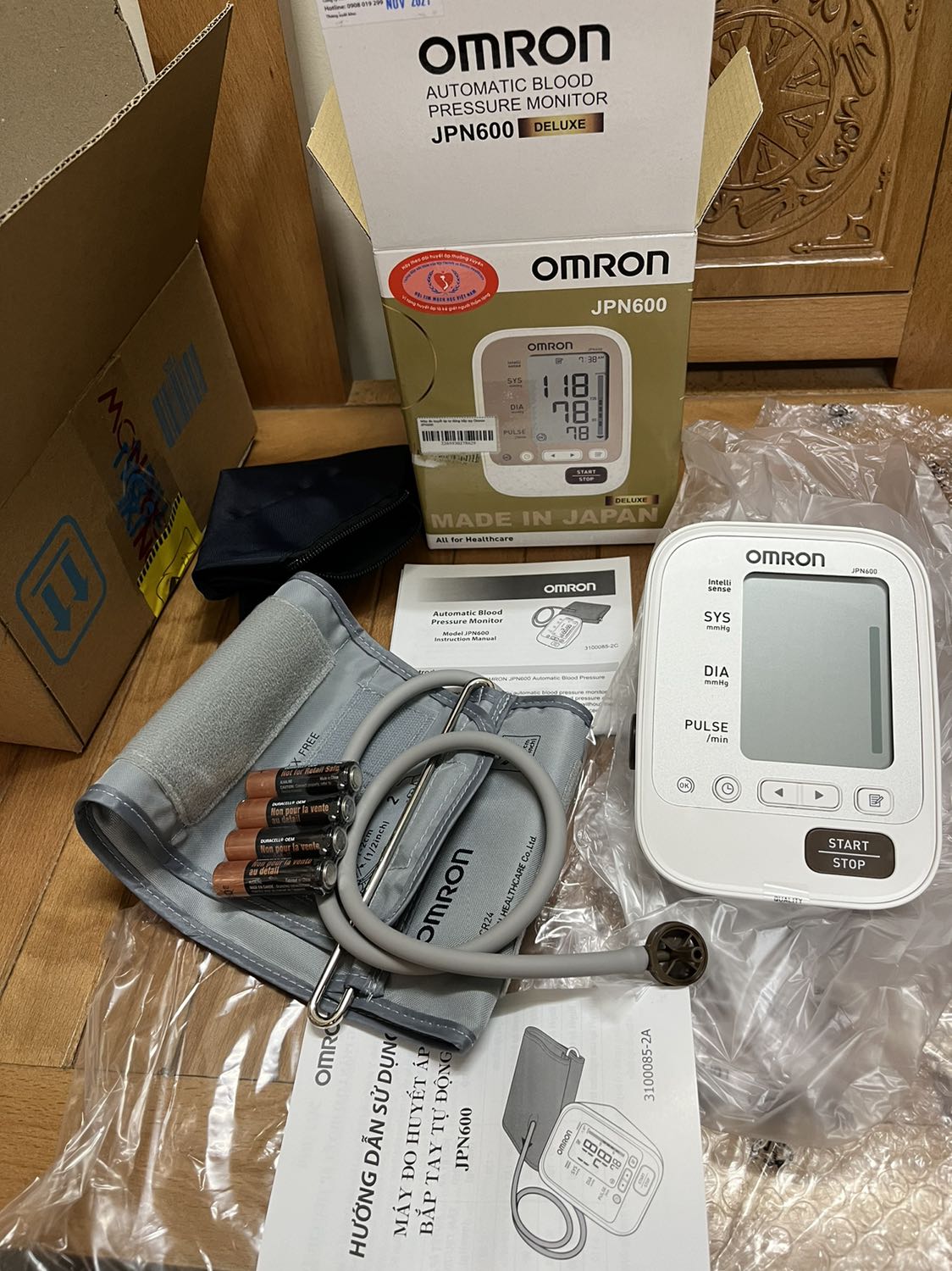 Sản phẩm mới sản xuất 11/2021, nguyên hộp mới tinh. Mua ở Tiki giá cả hợp lí, giao 2h nên cực nhanh luôn, không phải mất công chờ đợi. Sản phẩm nên có trong mỗi gia đình, có hướng dẫn nên rất dễ sử dụng. Rất ưng ý!