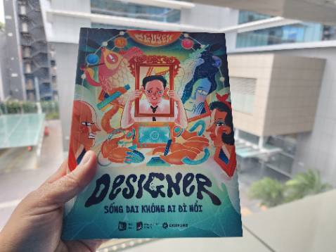 Một cuốn sách nên đọc dành cho những ai đang làm trong ngành thiết kế, sáng tạo hay các bạn ngoại đạo vẫn thường tương tác, làm việc với dân design :) . Cuốn sách giúp mình hiểu hơn về các bạn designer, có lẽ sau này duyệt thiết kế mình sẽ có nhiều lòng trắc ẩn hơn 😁