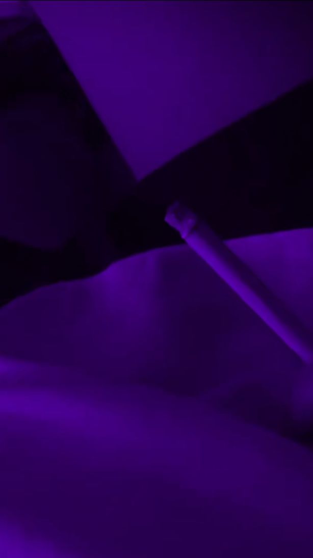 sách đóng gói chắc chắn, giao hơi chậm nhưng chất lượng lắm lun, ndung sách thì phù hợp với những bạn ôn thi hsg nhaaa