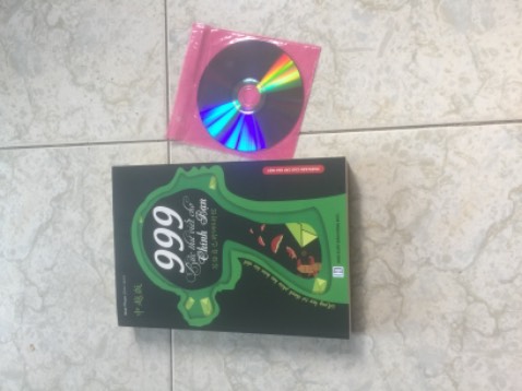 Sách rất hay, bìa đẹp. Phần chữ bên trong rất nét a shipper dễ thương shop giao hàng khá nhanh có điều sách ko có bookmark mà phải kẹp vào phần bìa sách nhưng vẫn quyết định cho shop 5* nha. Rất đáng tiền không uổng công tin tưởng và mua sách ở shop sau này mình sẽ mua tiếp❤️❤️