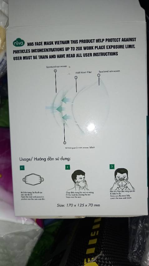 Hàng gói cẩn thận, còn hạn sử dụng. Dây đeo co dãn, chất vải dày, dễ thở. Hướng dẫn song ngữ chưa khớp nhau, chưa khớp hình ảnh hướng dẫn. Gói chung 5 khẩu trang 1 gói gây kém vệ sinh.