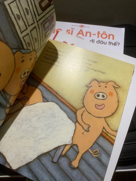 Đã mua đủ bộ anton nội dung hay, bé còn bắt chưocs làm theo