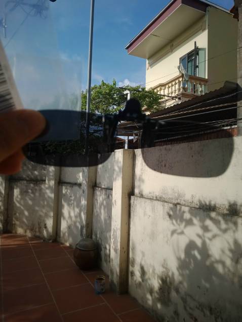 *** ngay giữa trời nắng thấy hải lòng , chất lượng ổn so với tầm giá, tuy nhiên dịch dã hay sao mà giao hàng lâu quá, đợi mỏi cả cổ. Shipper thì bắt ra tận xa để lấy, mất công xin xỏ chốt kiểm soát, chả  lẽ shipper lại không được giao hàng sao ạ ?