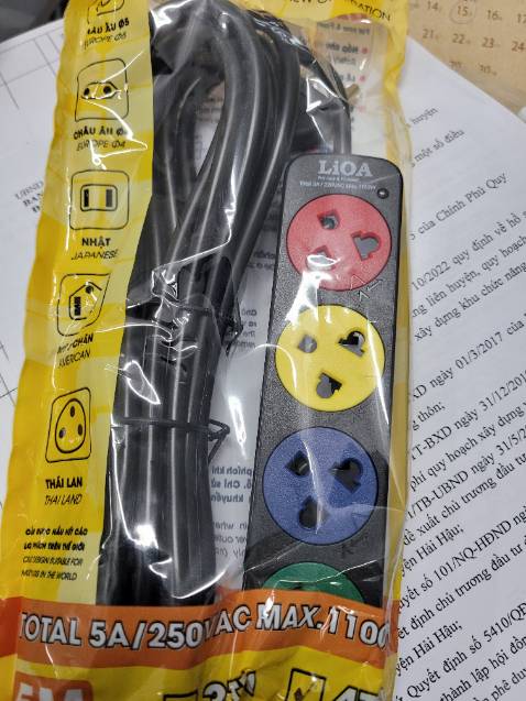 Ổ cắm đẹp, chân cắm chắc chắn, chịu tải có vẻ ổn