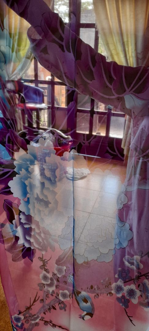 khăn quá mỏng, đề nghị cho trả hàng. shiper thì năm nỉ đừng kiểm tra hàng