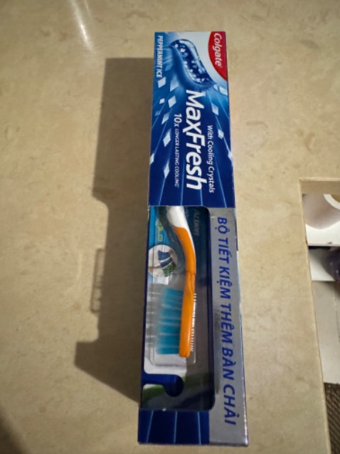 Ok đuoc tang kèm ban chai, ship nhanh