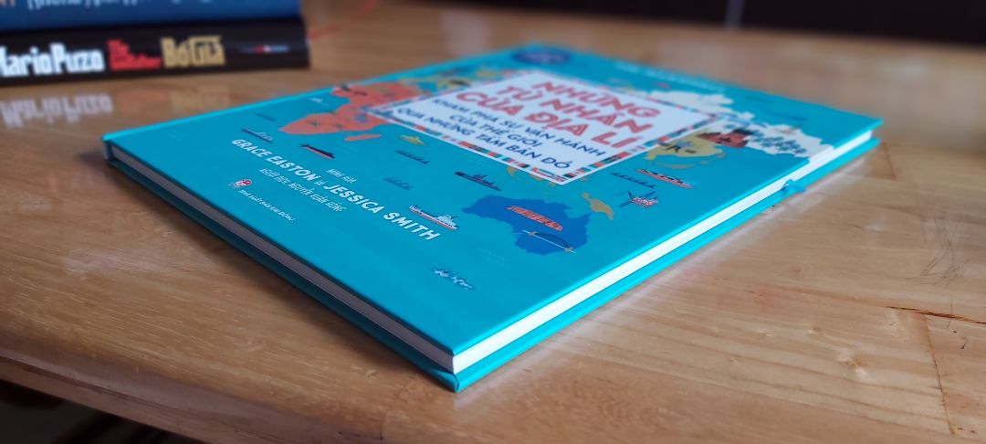 Quá nhanh & quá nguy hiểm 🤩 Sáng đặt chiều có sách luôn và ngay. Yêu thế chứ lị 😍. Sách đẹp từ thiết kế hình ảnh, màu sắc đến giấy in. Mình mua thêm quyển này cho bạn nhỏ vì quyển nhiều chữ kia phần cuối con đọc hơi khó hiểu.
Dịch vụ Tiki tiện ích có nhiều lựa chọn cho KH. Dù đang trong đợt dãn cách toàn Tp theo chỉ thị 16 nhưng Tiki vẫn đảm bảo giao hàng nhanh và an toàn. Like &Thanks!