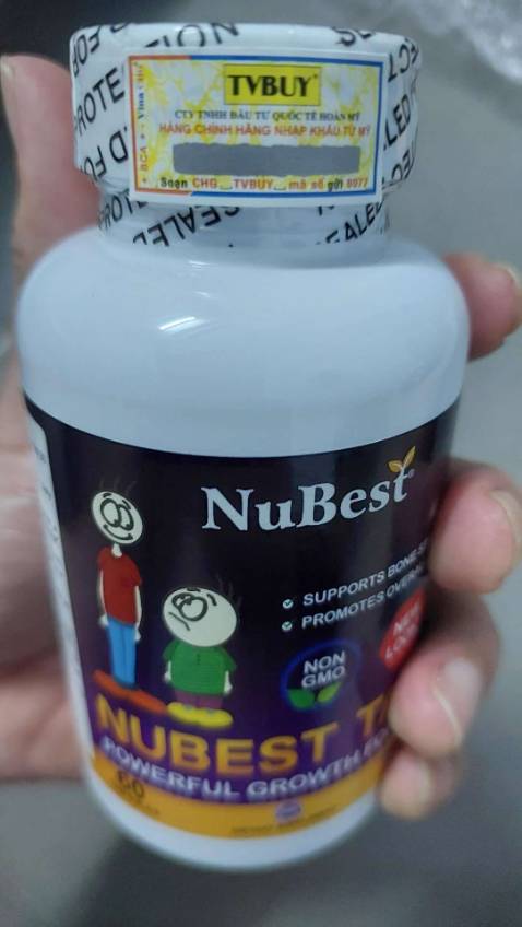 Con tôi đã dùng không biết bao nhiêu loại nhưng chẳng thấy kết quả, tới lúc biết Nubest Tall là tới nay là lọ thứ 5 rồi. Nguyên một đợt trước 4 lọ là tăng đc 5cm mà chỉ có đi đá bóng mỗi chiều thôi. Sẵn nay đang hè, cho đi bơi nữa để xem tăng được nhiều hơn không.