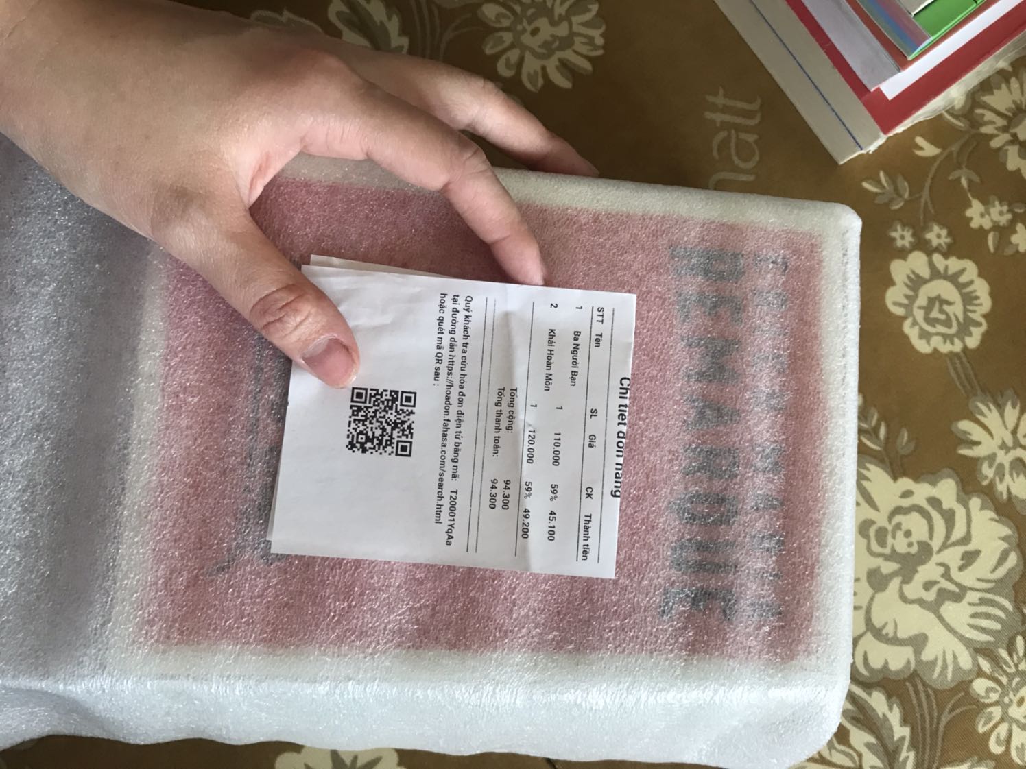 Sản phẩm bọc cẩn thận, fahasa lần này giao hàng nhanh hơn mọi lần, thanh toán bằng tiki xu thuận tiện, lại giảm giá 60% nên khá hời.