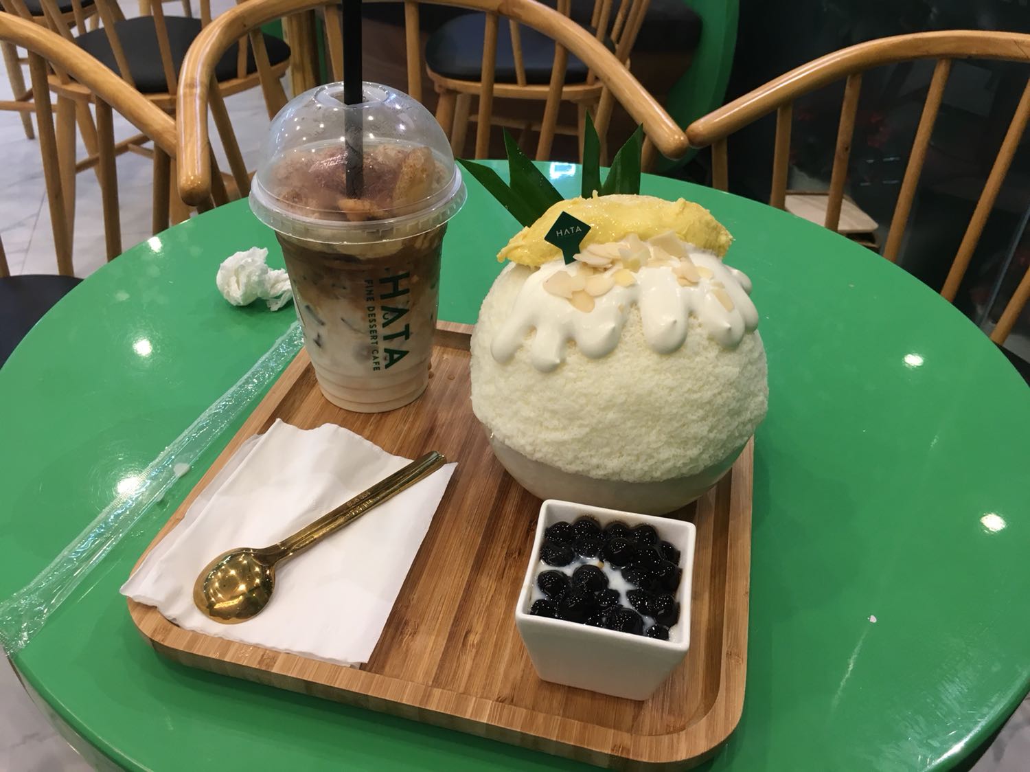 Bánh sale, date dài, hàng chính hãng, mùi vị quá là thơm ngon. Thi thoảng mua về thưởng thức cùng người thân rất là okela.