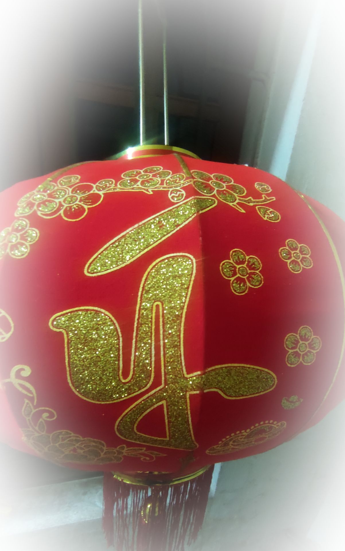 đóng gói khá ổn. chất lượng tạm được: chỉ bung, giấy dán bong nhiều, vải mỏng
sale 21k