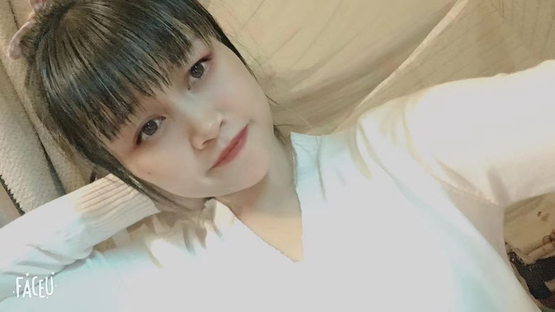 hàng như hình đẹp lắm ạk dù mình hơi lùn và mập nên mặc lên chưa đc hiệu quả lắm nh vẫn đẹp và oki ạk