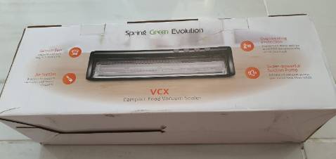 1. Sản phẩm không có tem nhãn ghi xuất xứ, công ty sản xuất. Tôi yêu cầu trả hàng nhưng Tiki không đồng ý với giải thích không ghi xuất xứ là ý đồ của nhà sản xuất (???). Trong khi đó quy định của Tiki đối với nhà bán hàng là trên sản phẩm phải có tem nhãn, ghi rõ xuất xứ nguồn gốc. Tôi không rõ Tiki có ý đồ gì khi bao che cho nhà bán hàng này.
Sản phẩm không có tem nhãn, không xuất xứ thì chỉ có thể là sản phẩm sản xuất tại Trung Quốc.

2. 10 túi 1 mặt nhám kèm theo máy, thử 2 cái, sau khi hút chân không thì 1 thgian ngắn sau bị phồng trở lại. Thử đến túi thứ 3 mới không bị phồng. Chưa thử hết các túi còn lại nhưng nếu tiếp tục mua túi để dùng thì tỉ lệ túi dỏm là 20% không??? Và nếu túi như vậy thì có được trả hàng hoàn tiền không? Tôi không hài lòng !