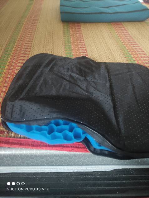 Mới nhận xong cầm là thấy êm rồi, có bao tặng nữa, hài lòng lắm