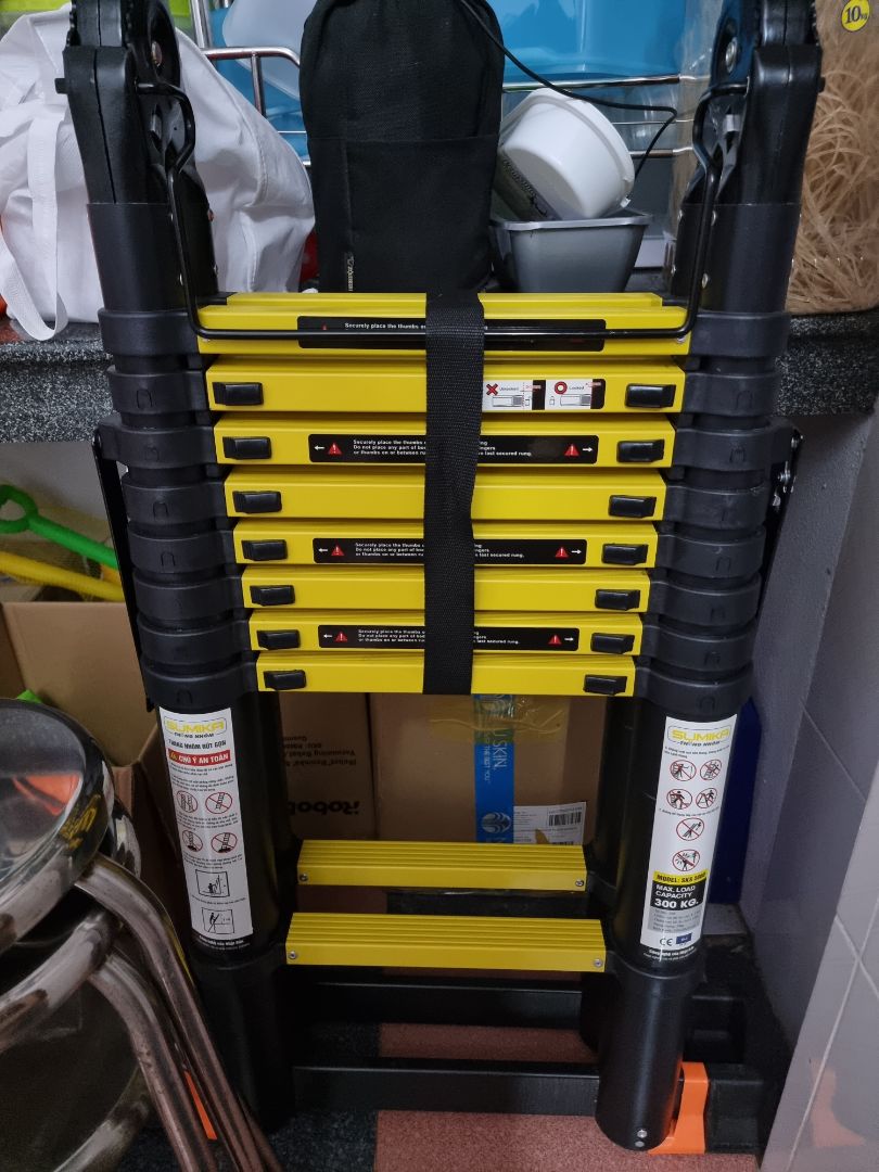 Than chắc chắn, đúng như mô tả, tuy nhiên nếu có thêm bánh xe giúp di chuyển tiện hơn vì thang khá nặng.