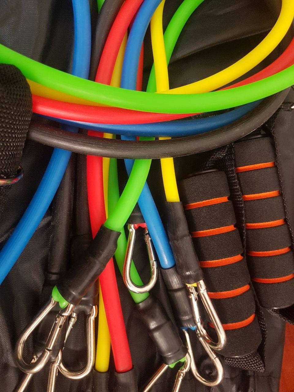 Móc chắc chắn , dây đàn hồi tốt tập không sợ bị đứt giữa chừng , thấy giá cao hơn bên khác nhưng được cái yên tâm , chất lượng tương xứng giá tiền ,shop có kèm thư càm ơn , xin review và hướng dẫn dùng rất có tâm , đánh giá shop 5 sao vì chất lượng phục vụ và sản phẩm tốt