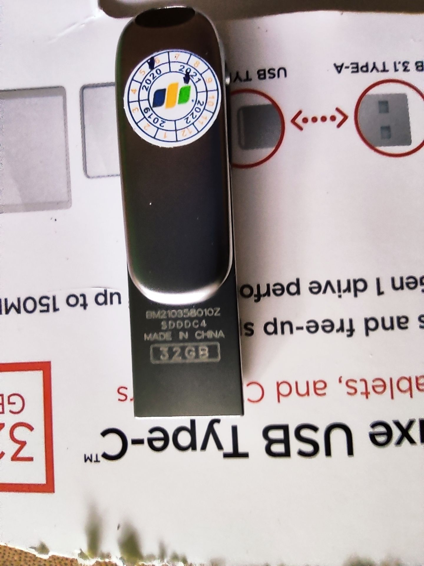 Lúc kết nối thì hơi nóng tý nhưng chấp nhận được.👌👌👌
Kết nối & sao chép nhanh, ổn định.
Đáng mua😁