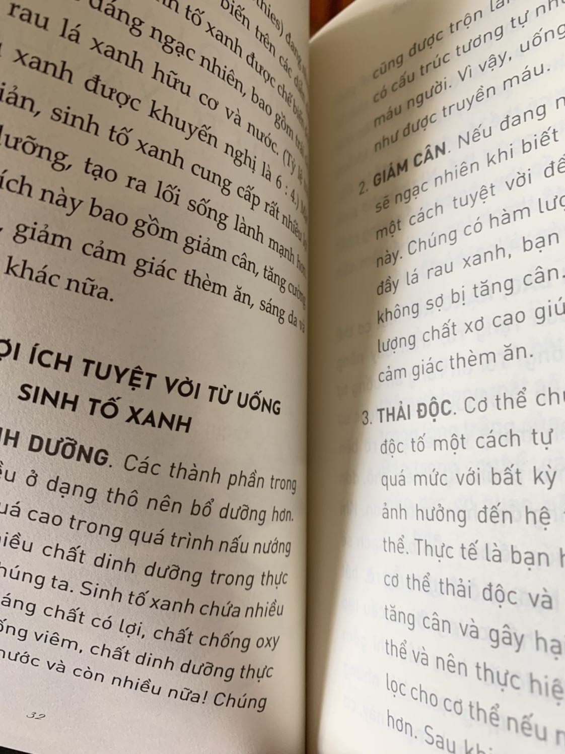 Một cuốn sách mà nhìn vào đó biết được một nhà xuất bản, một người soạn viết sách dịch không có tâm. Bán một cuốn sách giá 129k không thấy thổ thẹn lương tâm, thấy thương cho cuốn sách gốc của bà JJ Smith nghĩ sao một cuốn sách bán hơn một triệu bản trên thế giới mà các bạn làm ẩu thả thế này thì mình hết viết nói sao luôn. Phong chữ kiểu chữ lung tung loạn xạ, bố cục thì quá tệ , một cuốn sách thế này mà in ra một bản thể tí xíu, chất lượng giấy tệ hơn chữ tệ , mà đi đặt giá hơn có trăm nghìn cuốn sách. Nội dung dịch đọc thì thôi lủng củng trong cách hành văn như google dịch. Lúc thì kiểu chữ này, lúc thì kiểu chữ khác thiệt đọc nhìn chóng mặt luôn.