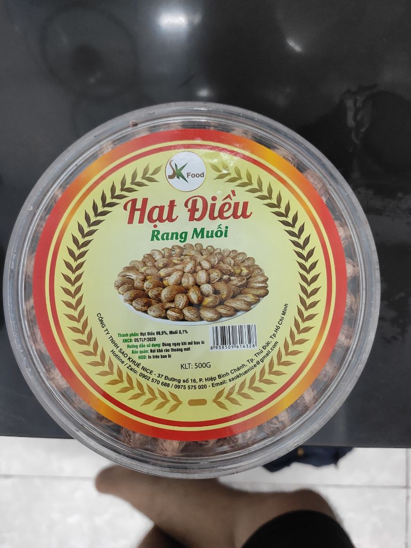 Hạt điều đẹp, đều, to, đưc xếp đẹp, date cũng khá xa.