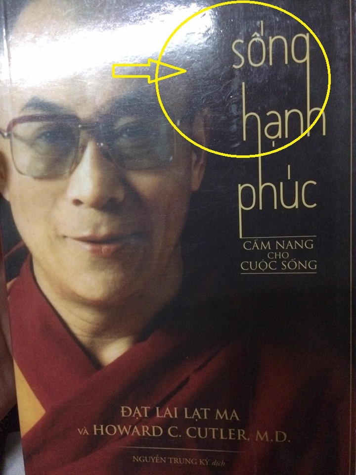 Tôi đặt đơn hàng 300k 4 cuốn. bên tiki giao cuốn Sống Hạnh Phúc - Cẩm Nang Cho Cuộc Sống (Tái Bản 2020) này rất cũ, bị xước ngoài bìa nhiều và còn 1 cuốn nữa sẽ viết nhận xét sau. Hình ảnh tôi có đính kèm. Đề nghị đc đổi trả lại. 19/5/2020 lúc 22h40