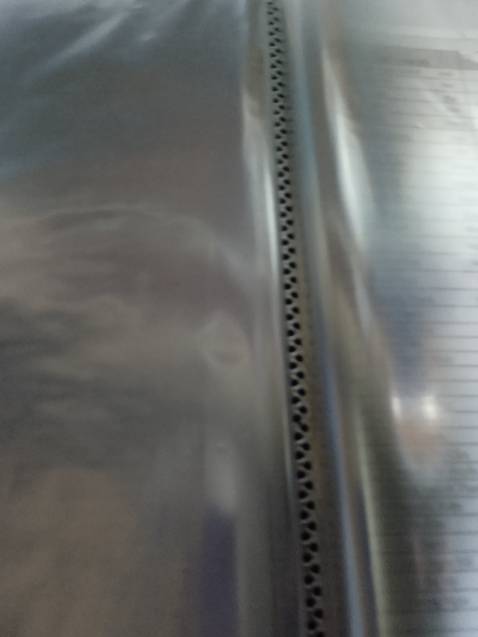 Thiết đẹp mắt đựng đc nhiều khuyên mn nên mua.