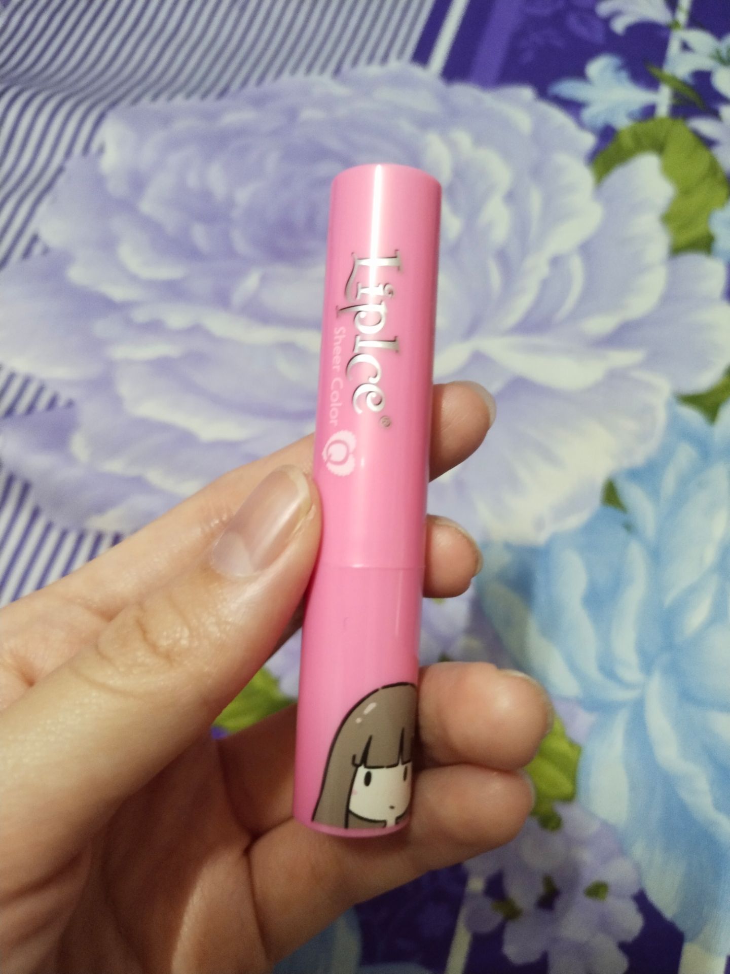 son lên màu rất tự nhiên, tiki đóng gói rất cẩn thận, giáo hàng rất nhanh. Mình đặt hôm thứ 7 mà sáng thứ 2 đã giao tới rồi. 5 sao. sẽ tiếp tục ủng hộ tiki