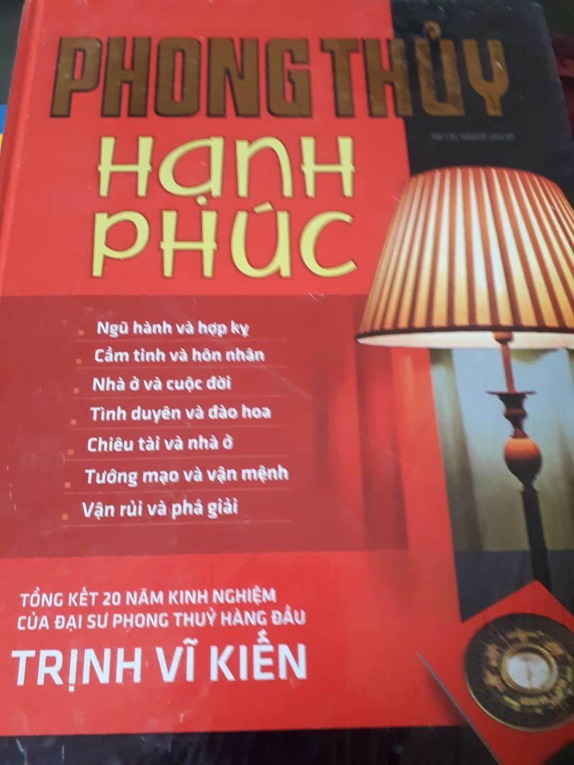 sách bìa cứng dày còn màng bọc .Nội dung chưa xem hết nhưng lúc mua giảm giá sâu còn 11k nên để dành từ từ xem