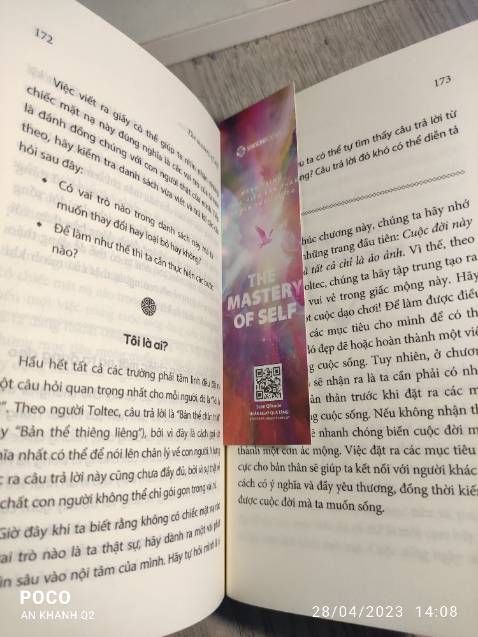Sách khá trừu tượng và tâm linh, nhưng tính triết học vẫn sâu , lời văn dịch nhiều chỗ chưa xuôi , đọc thấy cấn cấn, nhưng tổng thể vẫn khá ổn, sách rất mới đẹp.