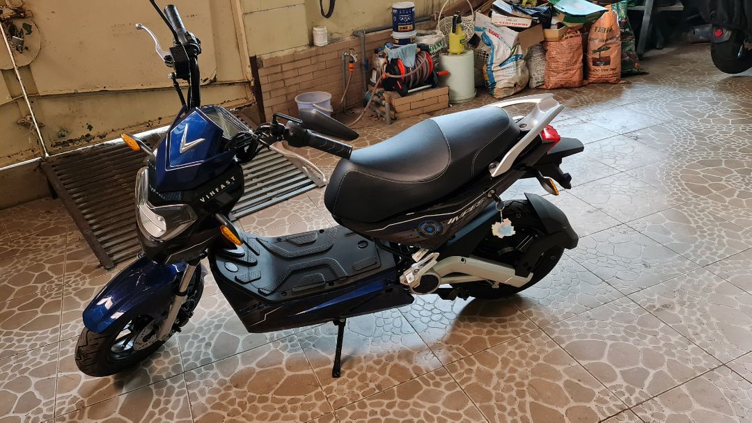 Hoàn thiện tốt, giá  tốt, đáng tin cậy, tuy nhiên có tính phí vận chuyển nhưng phải ra showroom nhận hàng, mùa dịch nên thông cảm... sử dụng thời gian mới biết nhưng thấy mn chưa phàn nàn gì.