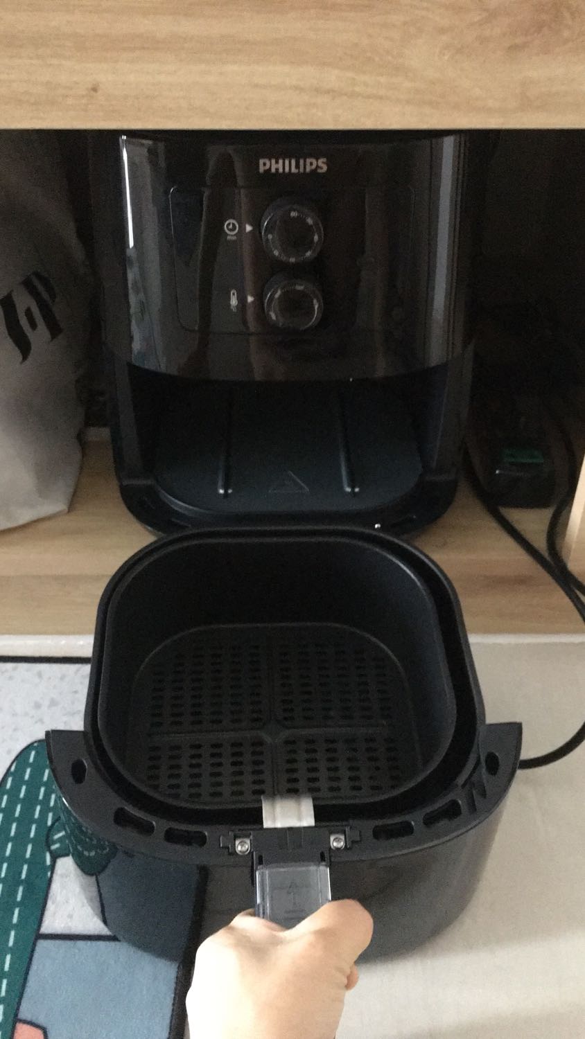 Giao hàng quá lâu. Bảo quá tải mà từ 1/10 đặt hàng là 2-3 ngày đã được giao, rồi Tiki now thì bảo vùng sâu vùng xa không áp dụng. Tiki ngâm rồi vận chuyển ngâm luôn. Trong khi khách hàng có nhu cầu sử dụng họ mới mua chứ. Phải nhắn vs cả Tiki và vận chuyển đòi huỷ đơn hàng mới chịu giao