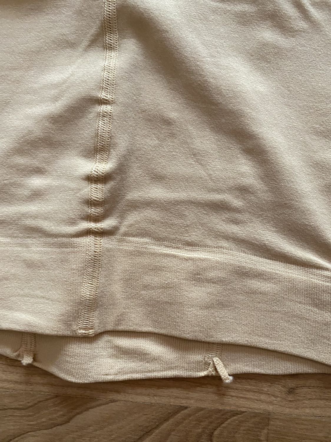 Che khuyết điểm 100% trăng da lên 1 tông lun nha
Shop tư vấn tốt