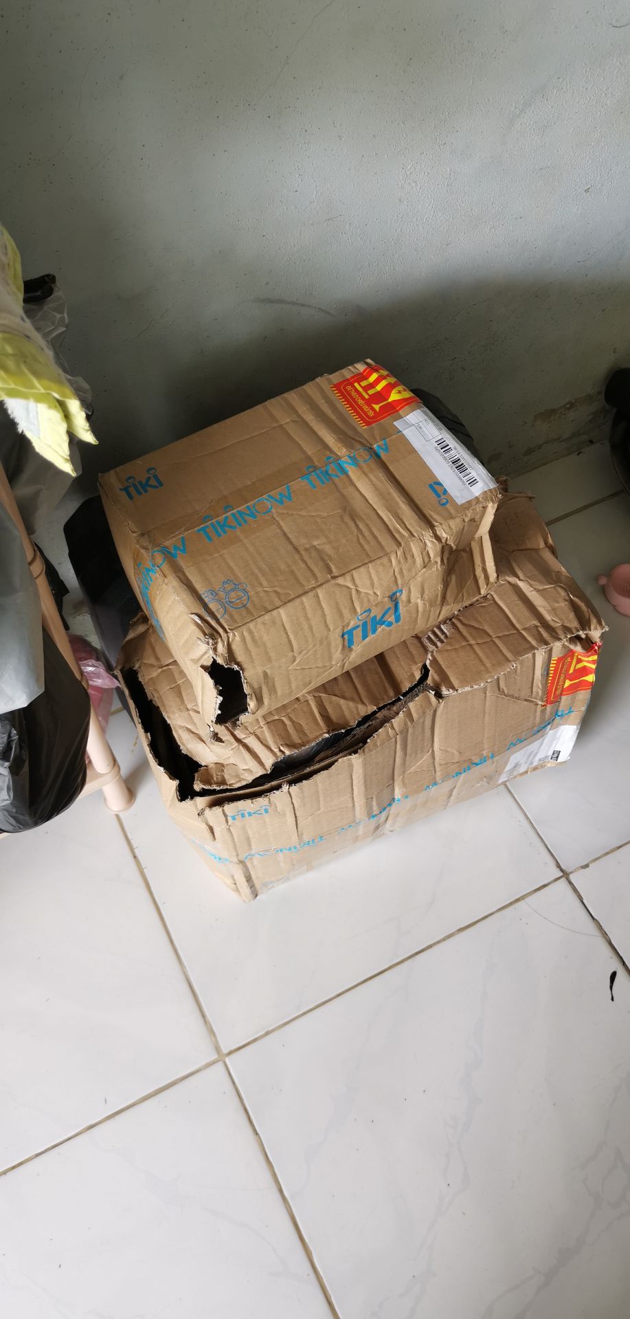 Hàng của Shop là ok. đóng gói hàng cẩn thận, giao đủ hàng, giá bán hợp lý. Mình thích khuyến mại, cứ có khuyến mại là mua ủng hộ.
Chúc Shop luôn đông khách, sẽ ủng hộ Shop ở  những lần sau.