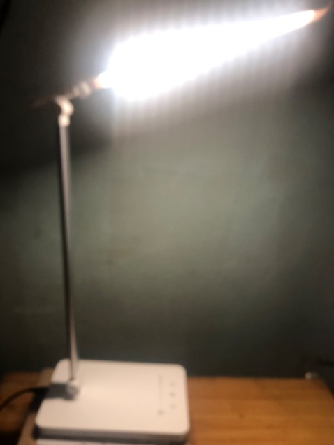 Hài lòng về sp, mẫu mã đẹp đèn sáng vs 2 ánh sáng màu chọn vs các tính năng thông minh tiện lợi khác, nên tk nhé