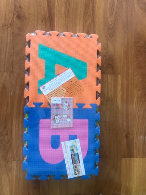 Thảm xốp khá ổn, nhưng hơi mỏng và nhỏ Thảm xốp khá ổn, nhưng hơi mỏng và nhỏ