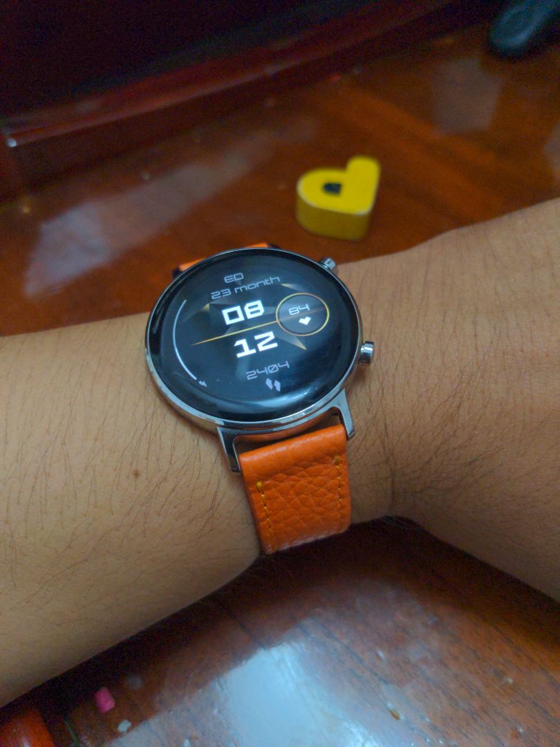 hộp đẹp, dây đẹp, da mềm, đường chỉ đều. có tặng thêm 2 bộ cốt dây, 1 cây mở