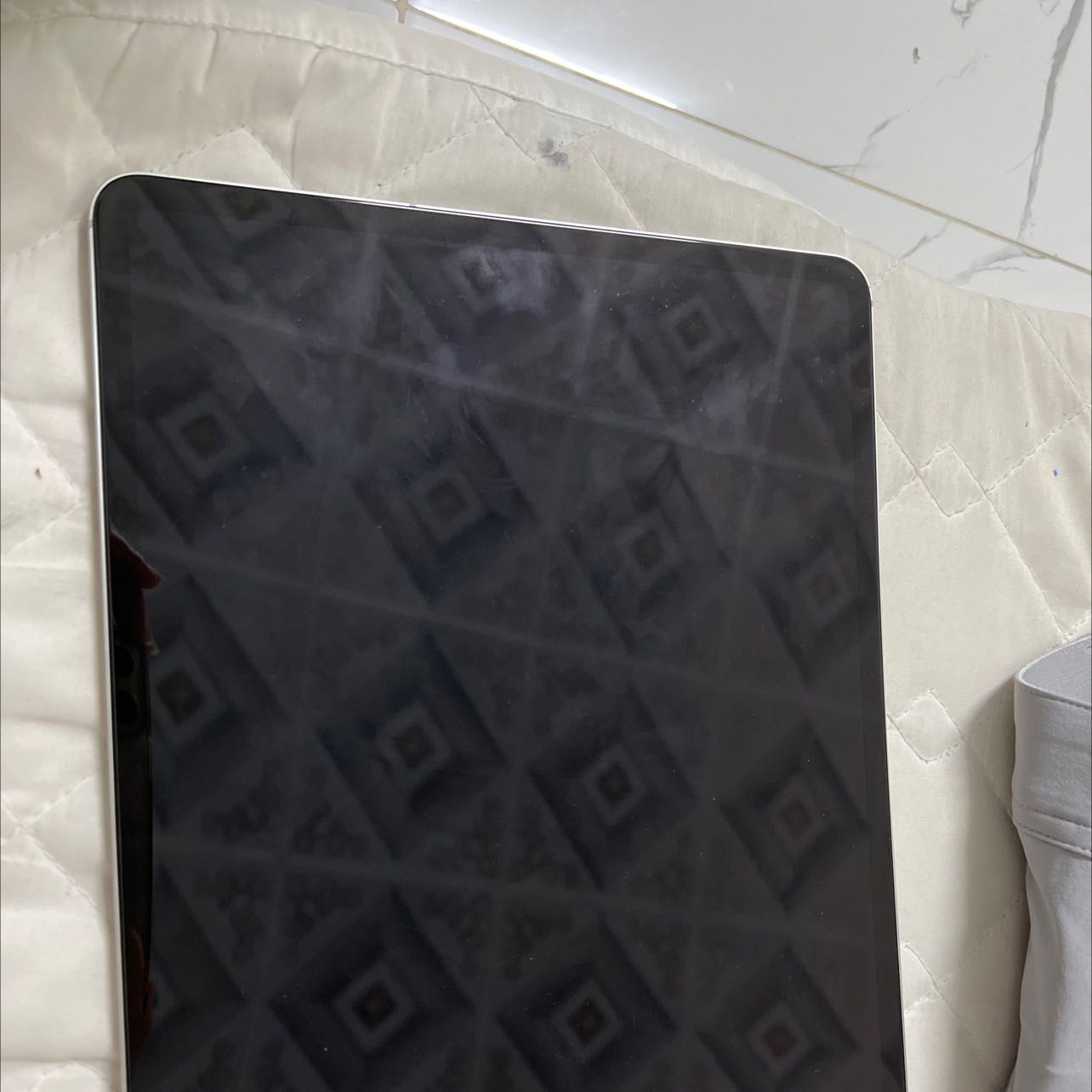 Giao đúng hàng, đúng mẫu mã. Dáng vừa khíp. Giá cả hợp lý. Đáng mua