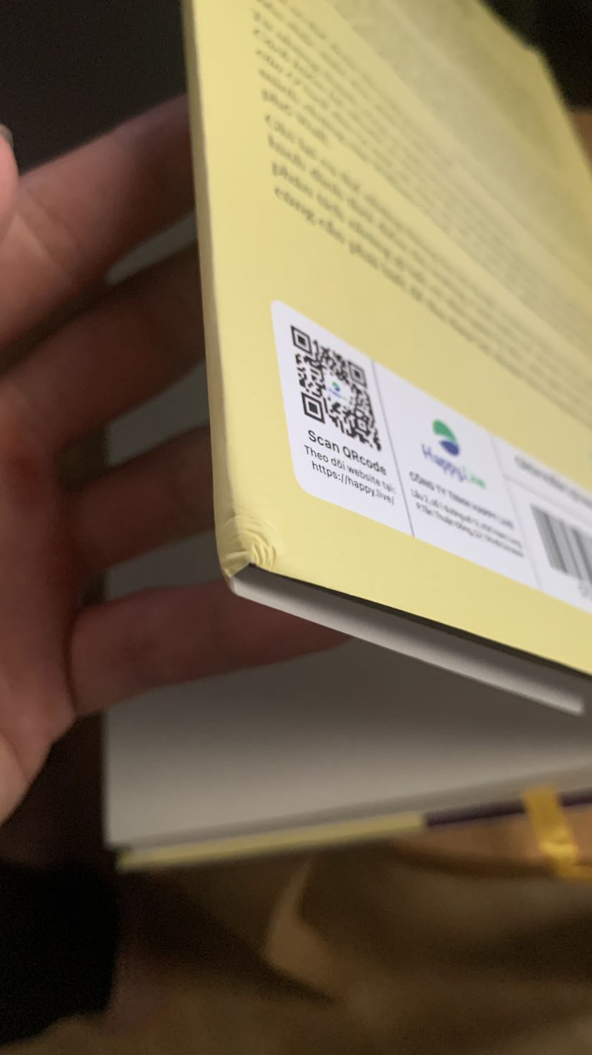 Đã nhận được sách đúng với hình, sách đẹp bị móp chút xíu không ảnh hưởng nhiều. Đóng gói hơi ẩu tí may trời mưa bị ướt góc nhỏ không ảnh hưởng lắm. Nội dung chưa đọc nên chưa đánh giá được, những vẫn cho shop 5 sao ạ