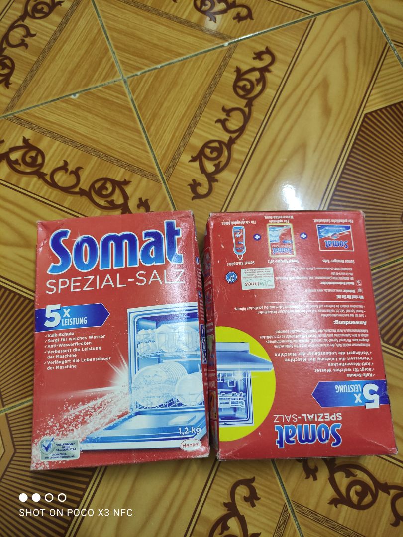 hộp củ+ móp+bị rách.có vẻ được sản xuất lâu rồi...trên hộp ghi ngày sản xuất IR185000012 ..Shop cho hỏi đọc như thế nào..ngày 18/5/????..